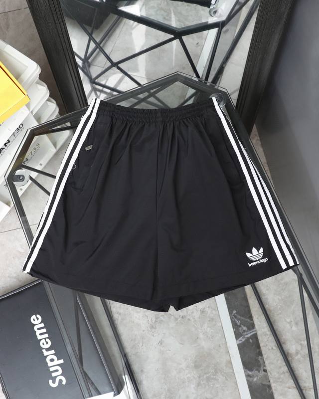 for Top version Balenciaga co-branded Adidas clover embroidered shorts Ins hot s