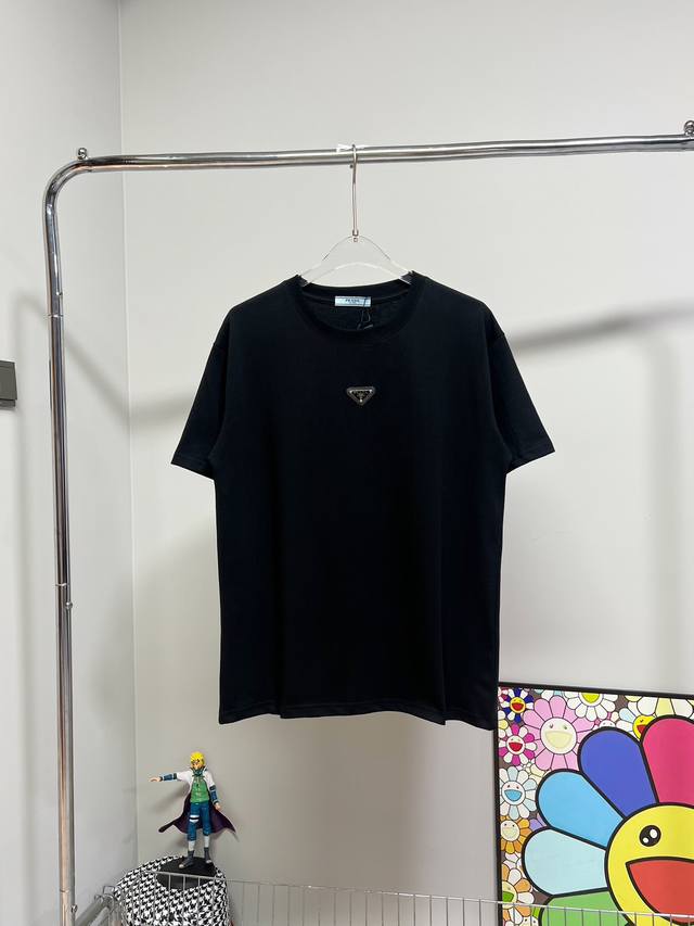 Prada triangle small label offset round neck short sleeves Prada counter synchro