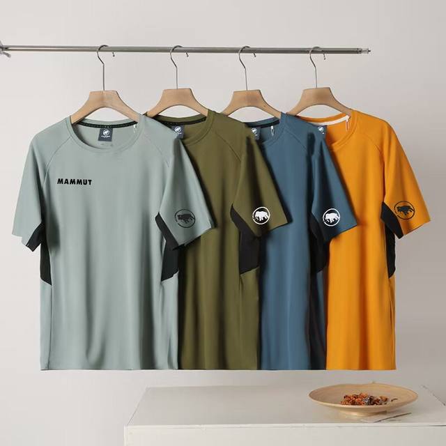 Mainly recommended short-sleeved shirt, same as the counter style. Mammut men's
