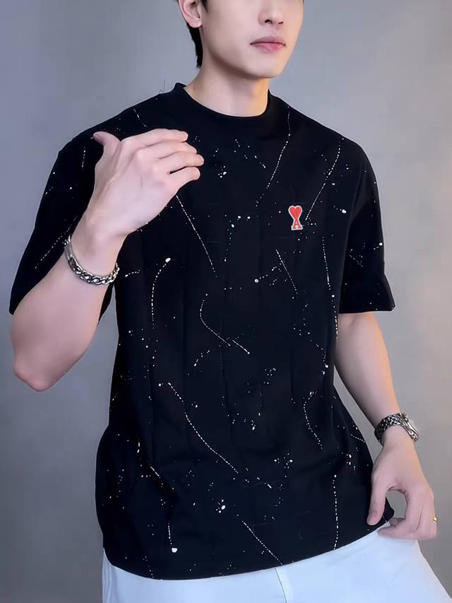 Ami Galaxy Gypsophila Short Sleeve T-shirt: Wear a cosmic trend This year's "Gyp
