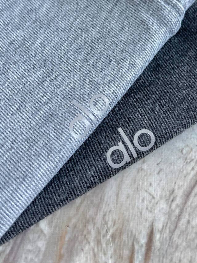 Details 2025Alo Yoga knitted wide-leg pants redefine the philosophy of relaxatio