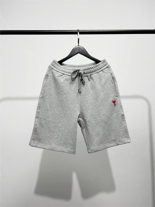 High version, very good quality! Lining hemming and striping! Ami classic small