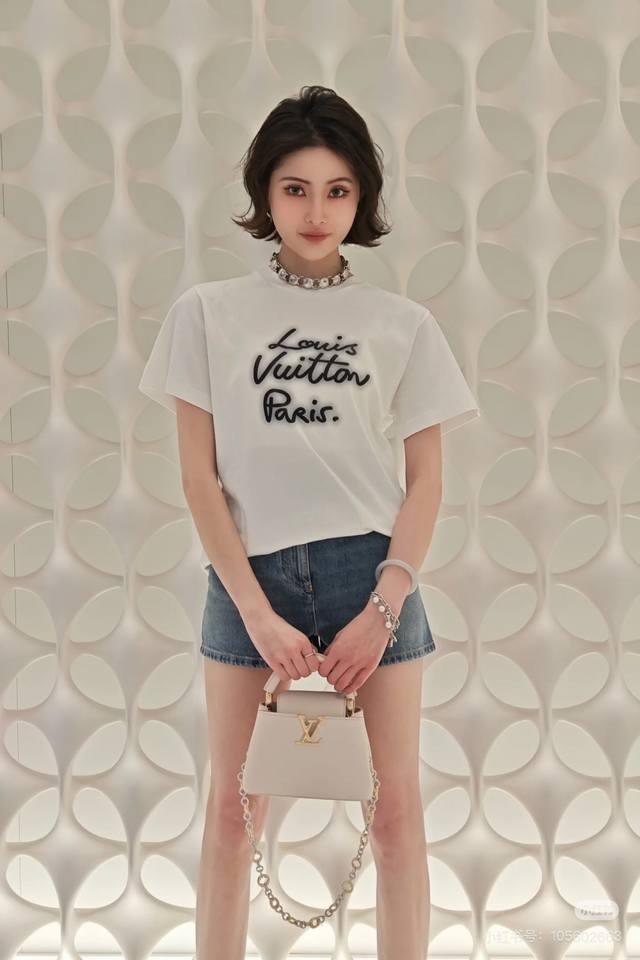 Lv foam signature letter print round neck short sleeves 114 Louisvuitton officia