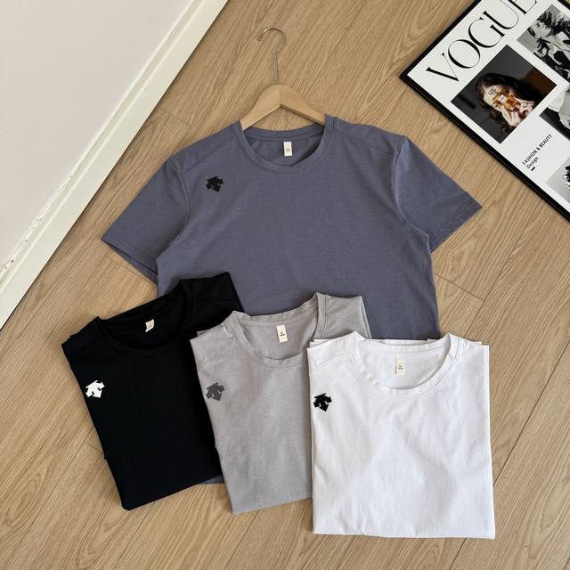 for Descente four-color basic silicone logo short-sleeved T-shirt classic basic