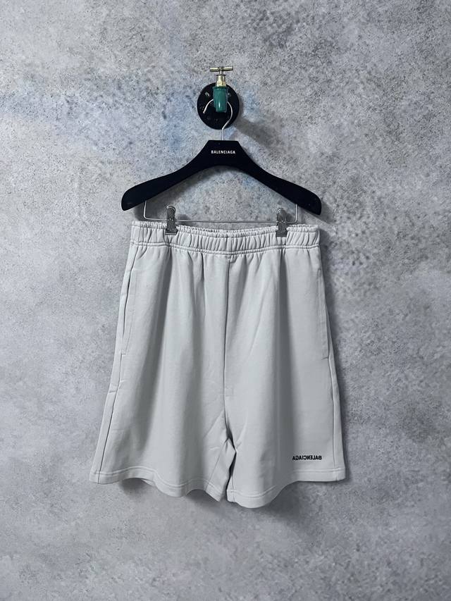 Original development, top version Aeniaa small letters embroidered shorts Weight