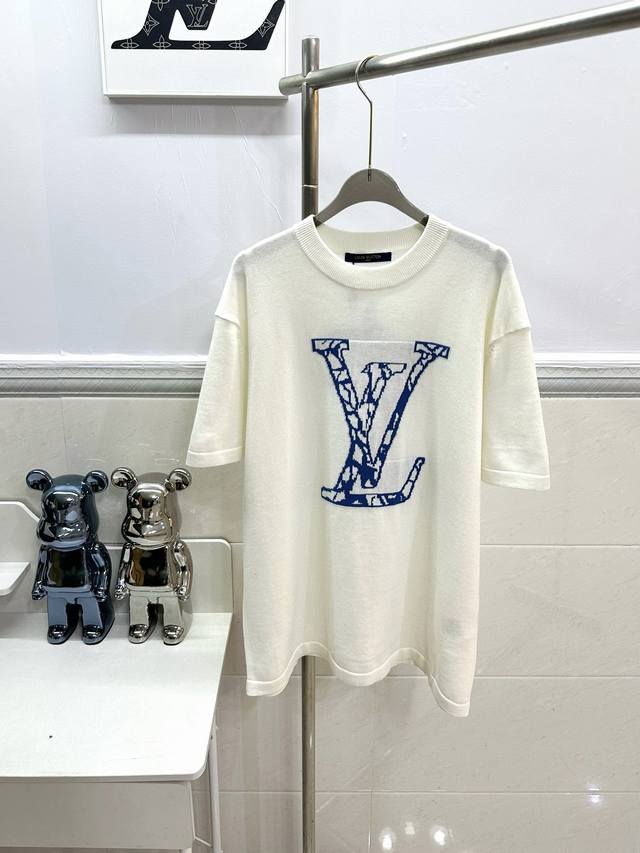 Style R002 Louis Vuitton Ski Series Knit Short Sleeve T-shirt The fabric is made