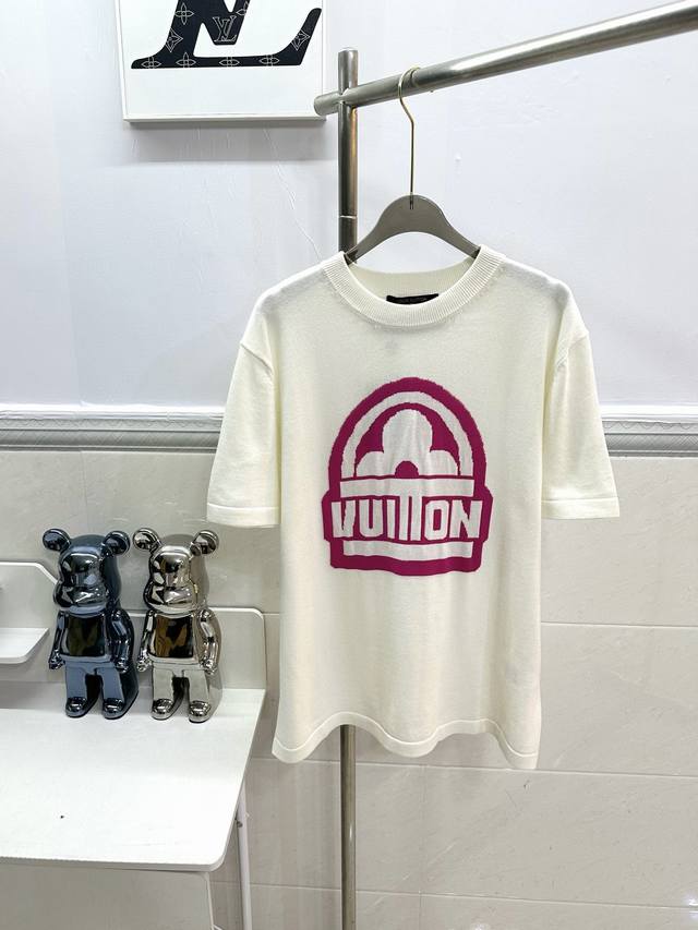 Style No. R001 Louis Vuitton Sakura Pink Knitted Short Sleeve T-shirt The fabric