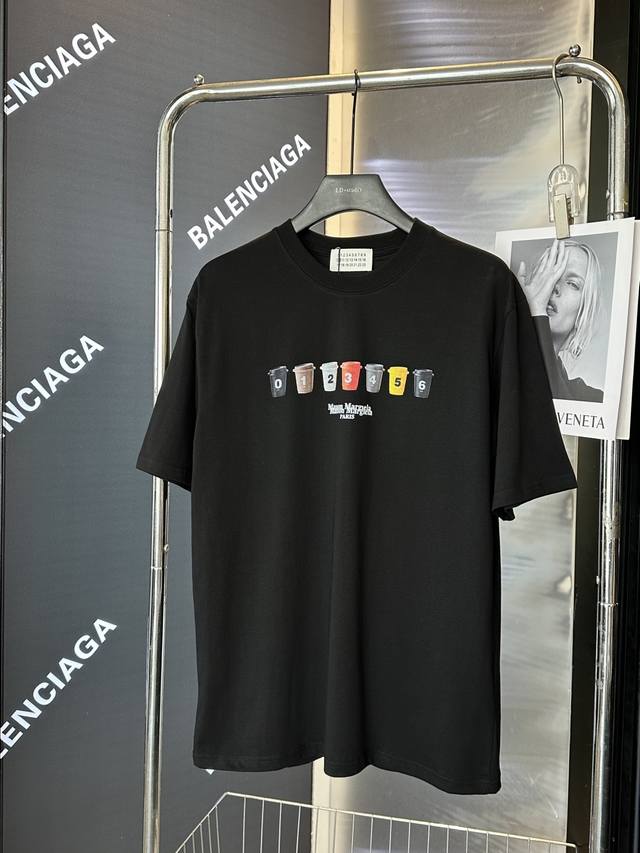 Maison Margiela digital coffee cup logo print 300g short sleeves -: - Color: Bla