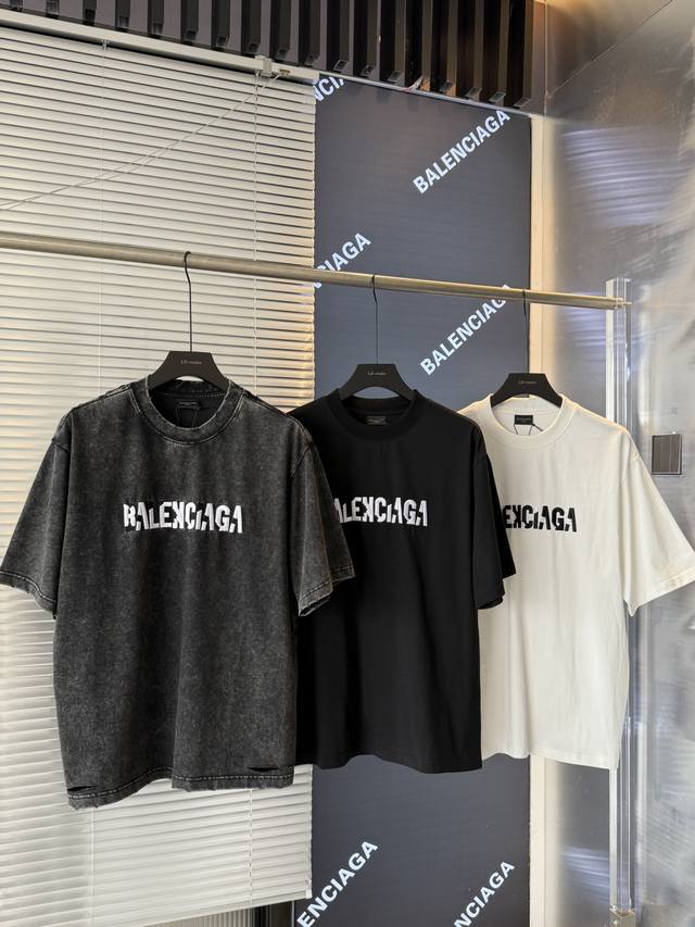 high version, very good quality! Balenciaga black and white contrasting letter