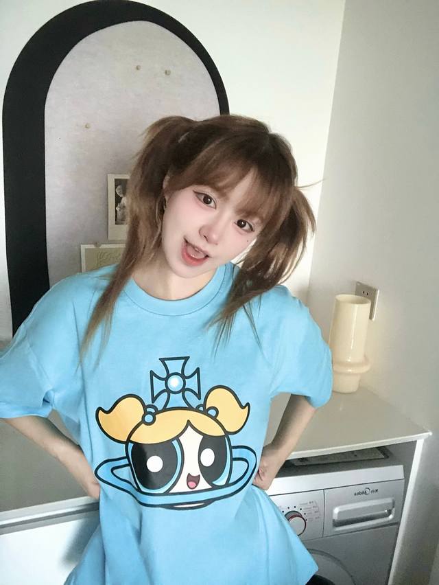 Vivi98# Exclusive model Vivienne West Wood and The Powerpuff Girls co-branded pr