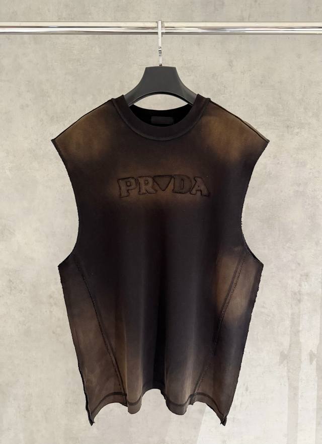 Strict quality control Prada sleeveless round neck T-shirt 320g composite fabric