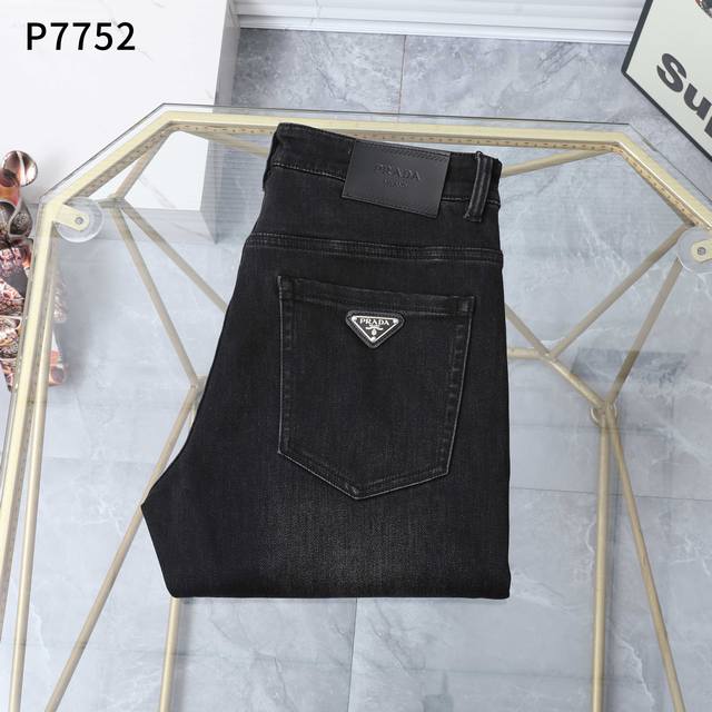 New Autumn and Winter Jeans Model No.: P 90 Size: 29-42 Business Style: Slightly