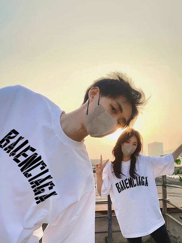 A303# 2640 Balenciaga latest letter print men and women couples same style high