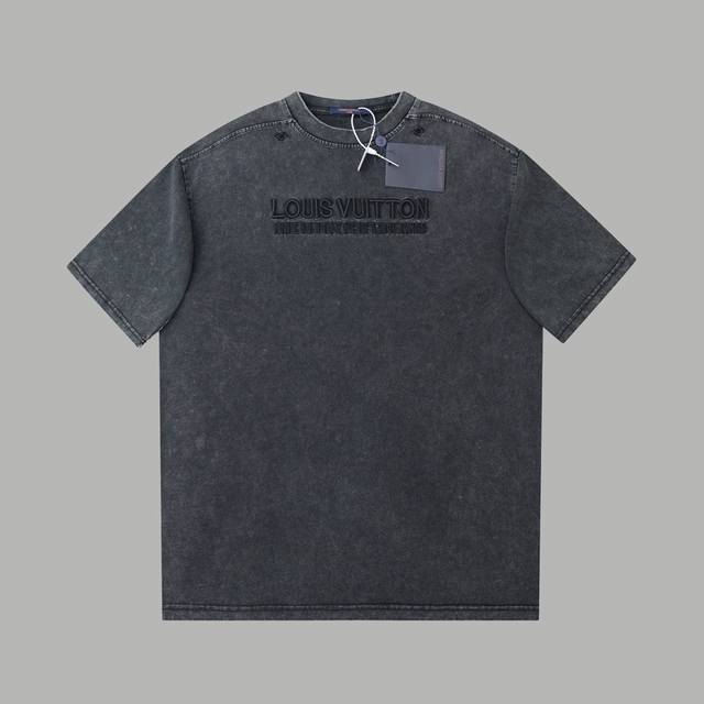 Lv Washed Ribbed T-shirt This washed T-shirt uses garment dyeing to create a laz
