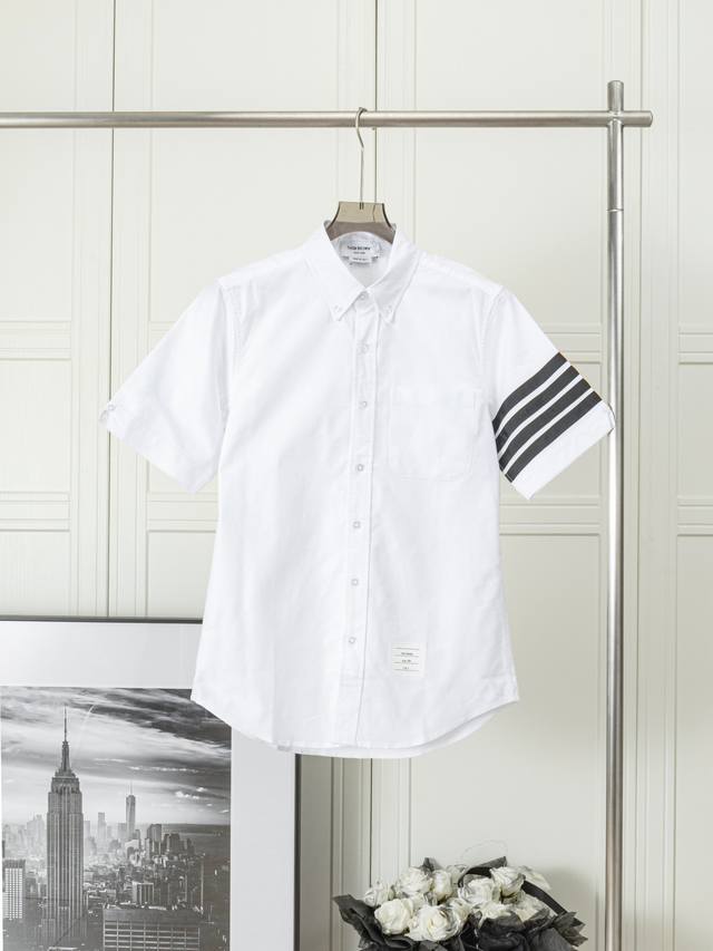 Classic four-bar black Oxford short-sleeved shirt for men and women couples Same