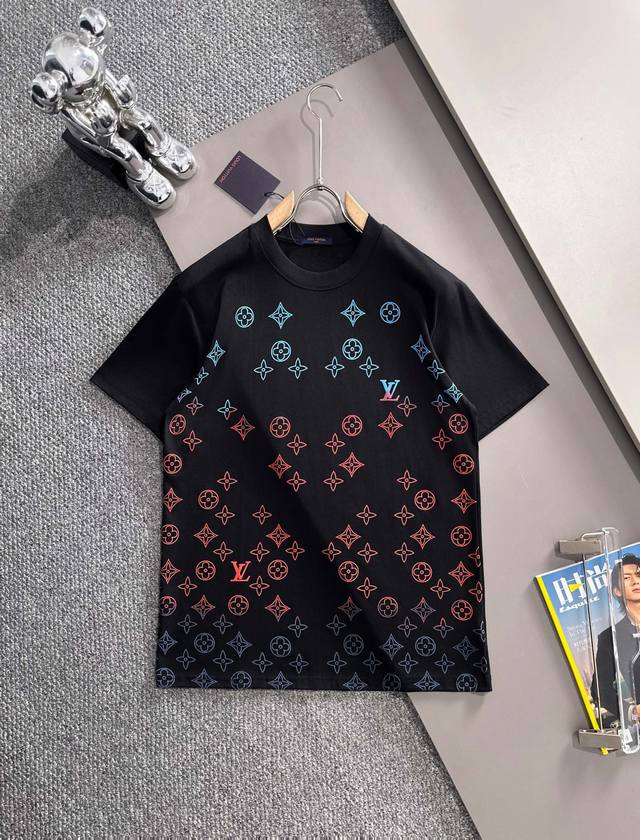 Lv 2025 new light luxury gradient flocking four-leaf clover letter logo unisex s