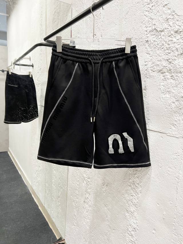 Miu Miu 2025 new summer shorts casual pants, custom-made counter fabrics are hig