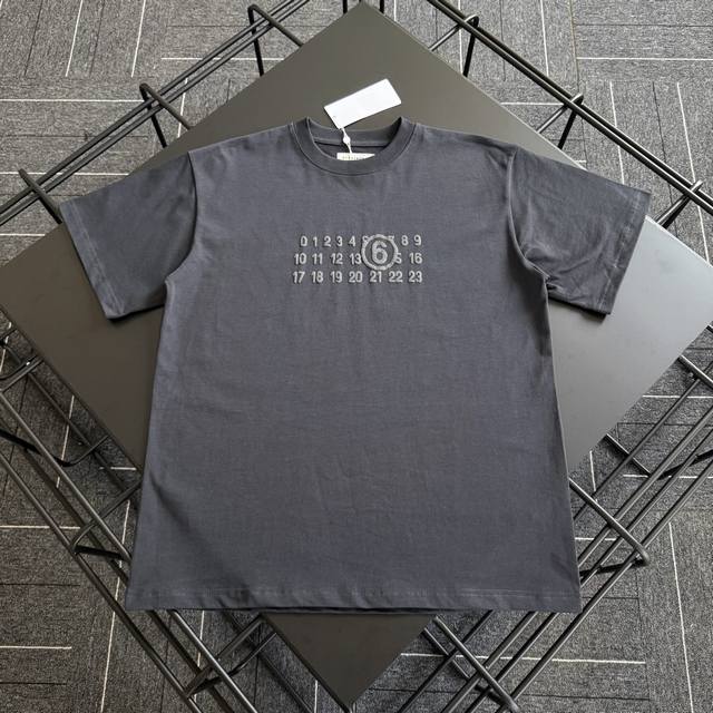 Model No. M005 Mm6 Margiela new distressed digital logo short-sleeved T-shirt Hi