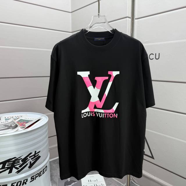 Lv Louis 2025 Spring and Summer New Classic Letter Grafted Leather Printed Short