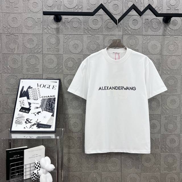 Alexander Wang's letter logo with three-dimensional glue technology on the back