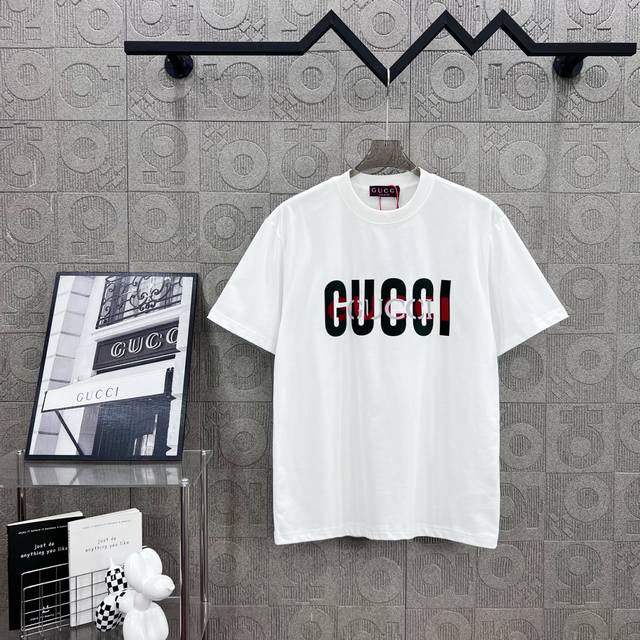 Gucci boutique simple Logo double G three-dimensional glue technology 330g round