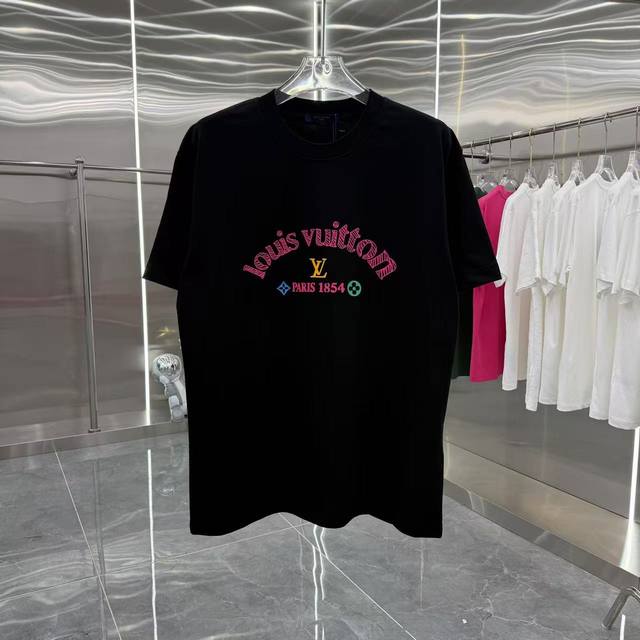 Lv 2025 summer new round neck T-shirt personality lettering model unisex loose v