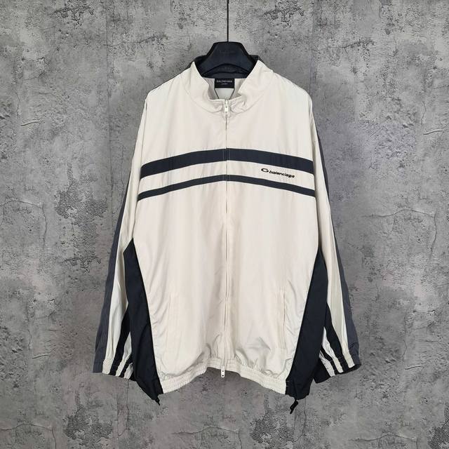 Blcg 50 50 Tracksuit Jacket In White Grey 25Fall Logo Embroidery Front and Back
