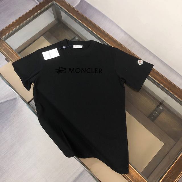 Moncler 2025 new summer short-sleeved T-shirt The Moncler brand has won the favo