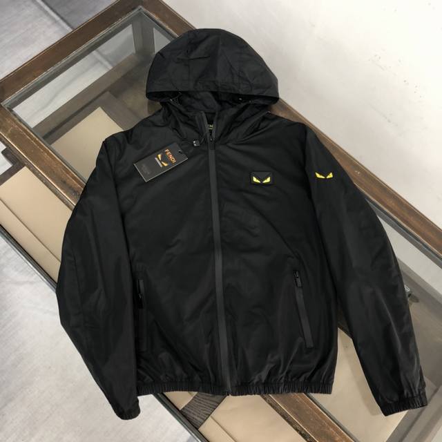 Fendi Fendi's popular fashion monster hooded windbreaker. Made of selected bio-b