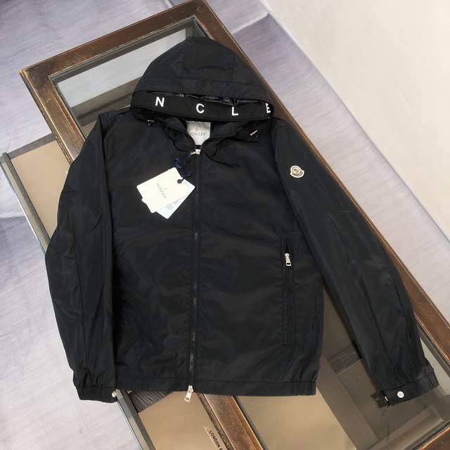 The latest hooded windbreaker jacket from Mon*Cler's official website for spring