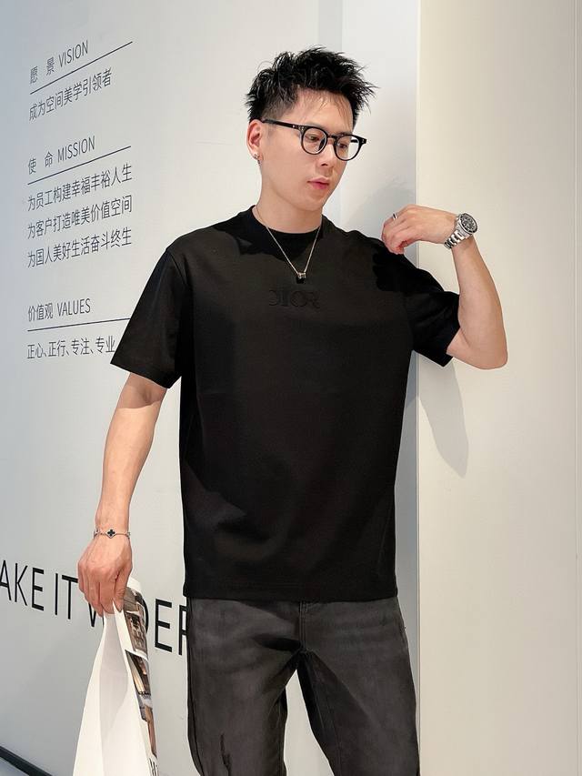 2025 Spring and Summer new short-sleeved T-shirt Color: black, white, coffee Siz
