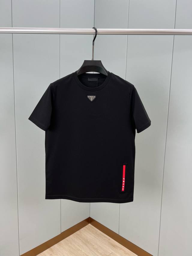 Prada. Prada's classic spring and summer short-sleeved T-shirt with an inverted