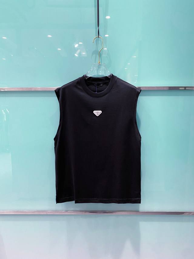 Men's fashion round neck vest, a trading company product, a high-end limited edi