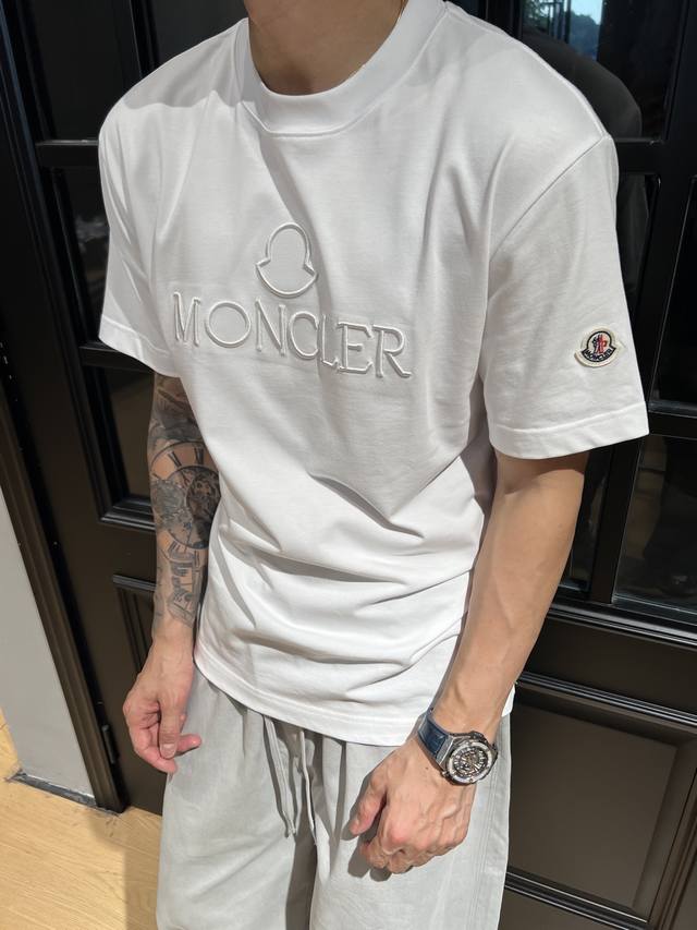 Moncler 2025 new T-shirt is awesome~ It is suitable for both men and women. The