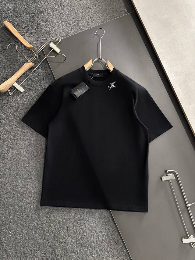 Arc 2025Ss latest spring and summer round neck fashion short-sleeved T-shirt, of