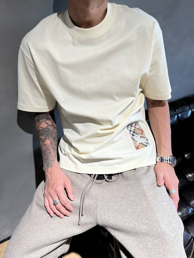 Burberry's new 2025 spring and summer T-shirts are so beautiful! Knight applique