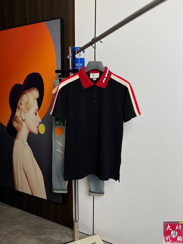 Gucci new men's Polo short sleeves, the overall design is fashionable and versat