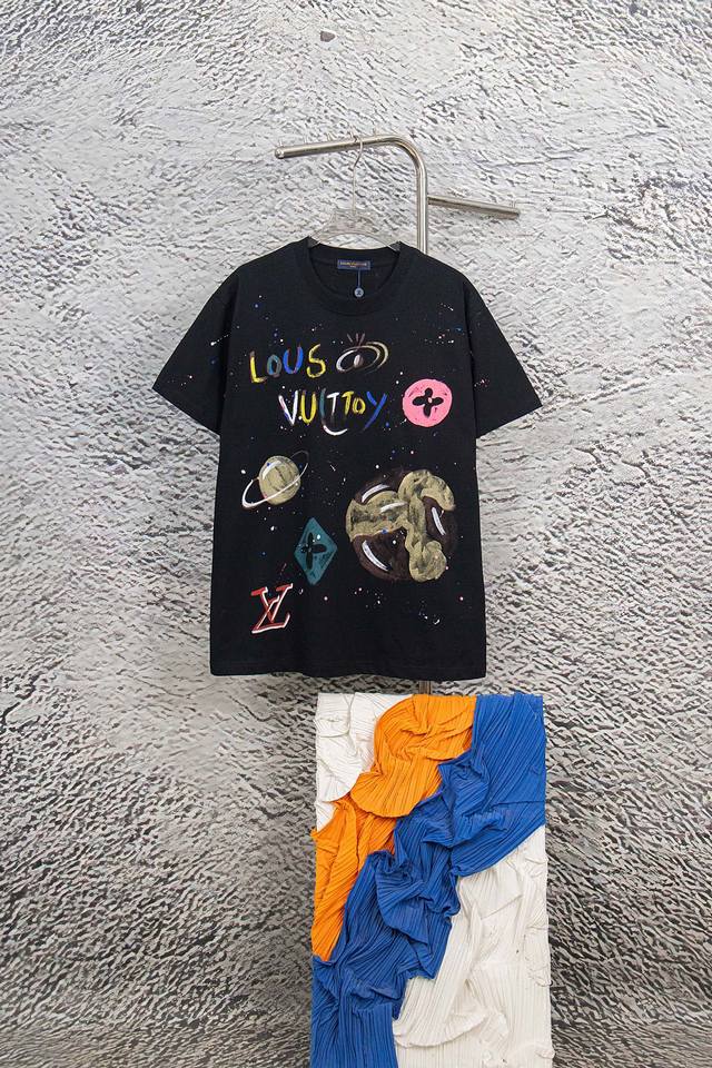 Style number: Y105 Lv Louis Vuitton's new paint print graffiti short-sleeved T-s