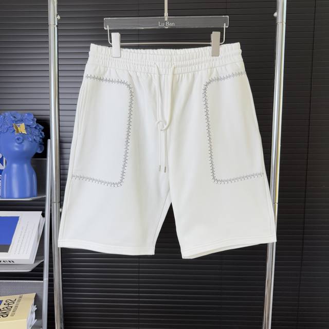 634 Arrived on the same day, ready to match Loewe Loewe curve pocket logo embroi