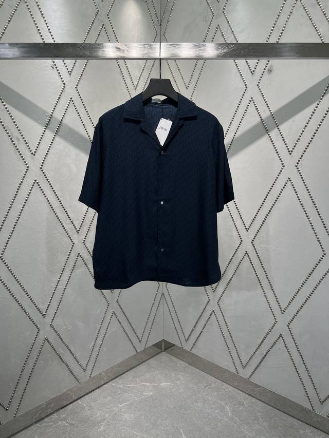 The new short-sleeved shirt from Dior 25Ss features the classic Oblique print. C