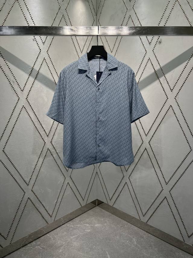 The new short-sleeved shirt from Dior 25Ss features the classic Oblique print. C