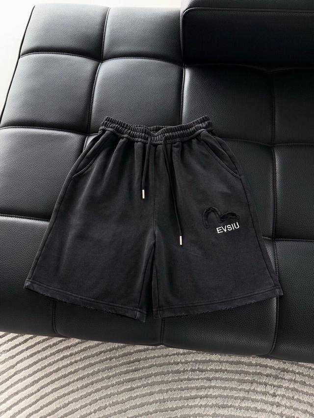 P. Fushen Evisu three-dimensional patch large M shorts and sweatpants are very i