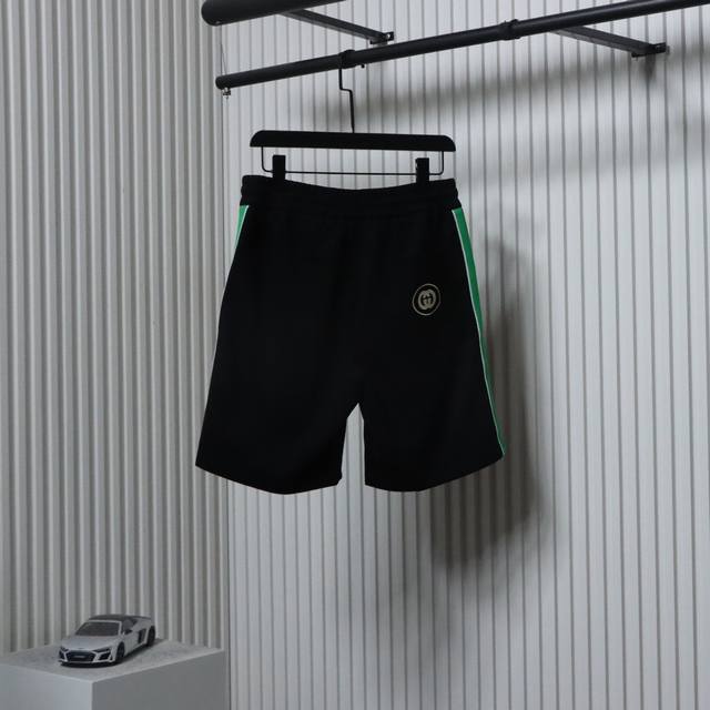 Gucci red and green ribbon splicing double G embroidered sports shorts are custo