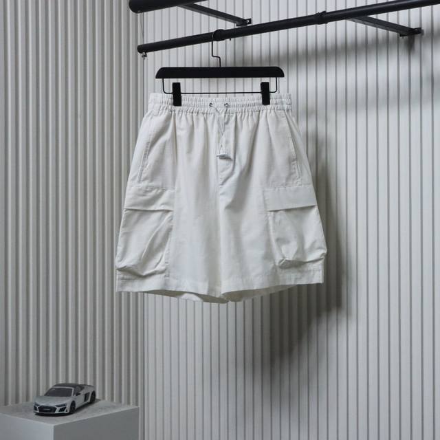 Gucci 25Ss Back Pocket Red and Green Striped Drawstring Shorts Gucci's new short