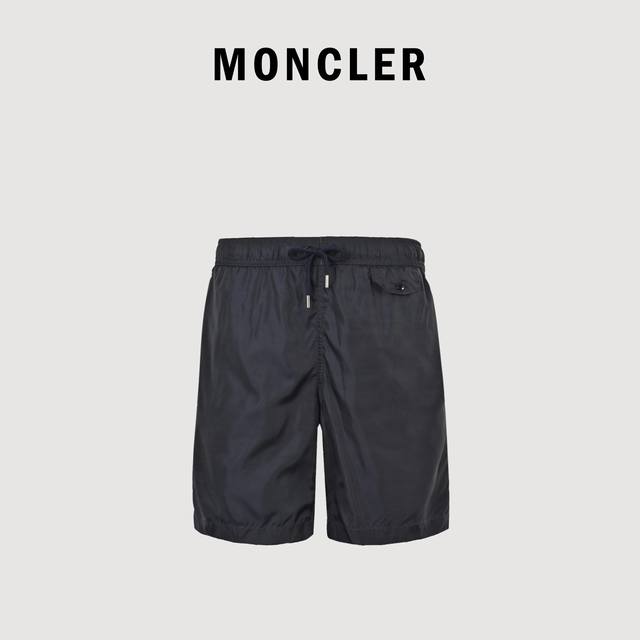 Moncler classic pocket logo woven shorts Back pocket logo sports shorts are made