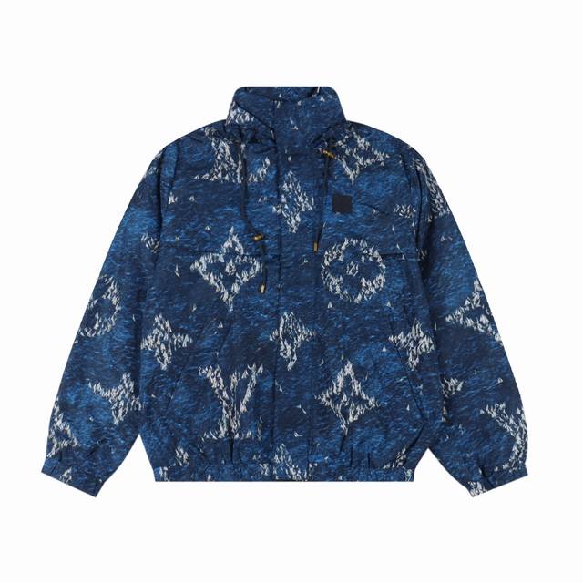 Louis Vuitton Lv blue printed hooded jacket Authentic 25300 purchased, made of h