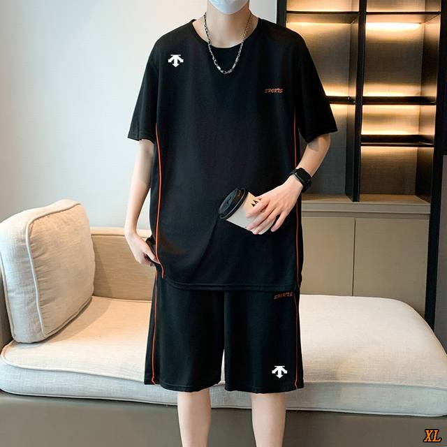 Descente exclusive real shot of the new summer high-quality sports suit fitness