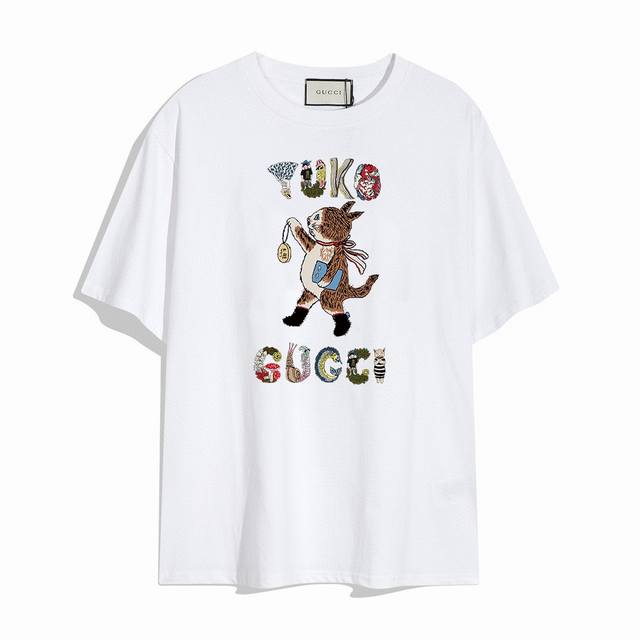 Gucci Puss in Boots printed short-sleeved T-shirt, the design looks full of high