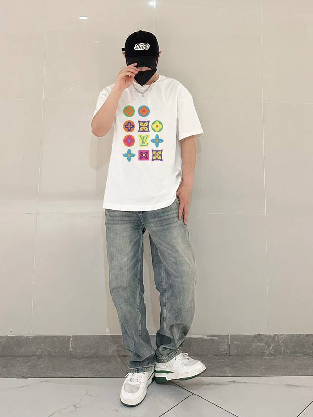 New arrival! Lv new summer round neck short sleeve T-shirt! Same style for men a