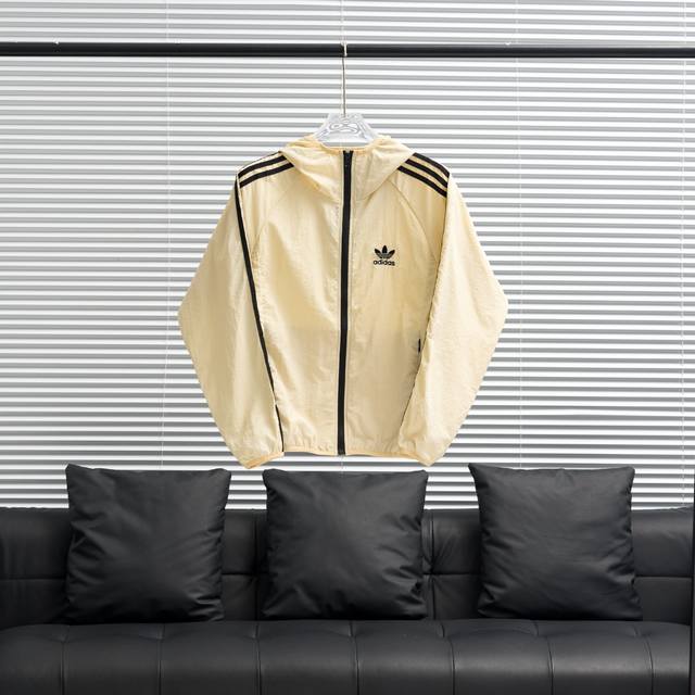Factory P direct supply AdidasحThree-leaf clover 5860 three-stripe hooded sun pr